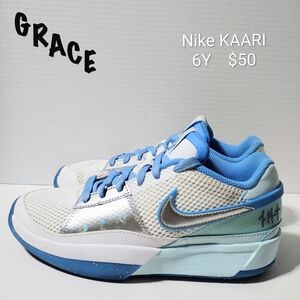 Nike Women's Blue and White Sneakers